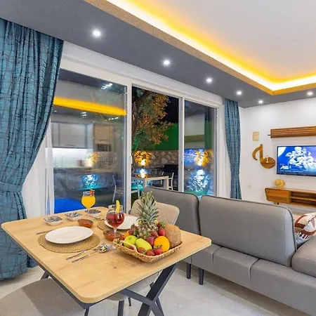 Islamlar With Private Pool Kalkan