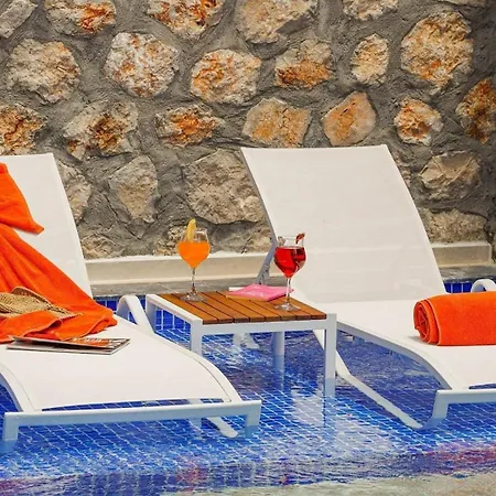 Islamlar With Private Pool Kalkan