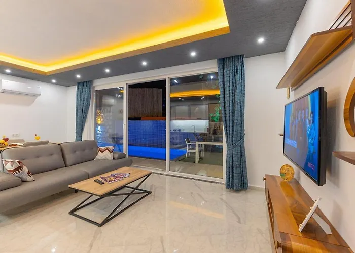 Islamlar With Private Pool Kalkan