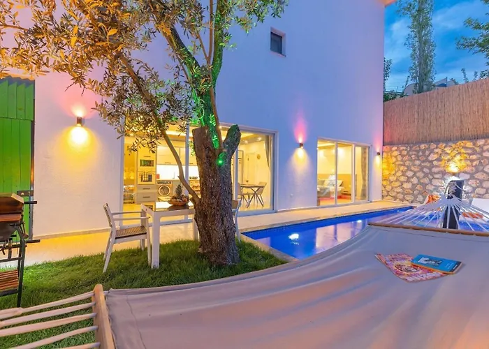 Islamlar With Private Pool Appartement Kalkan