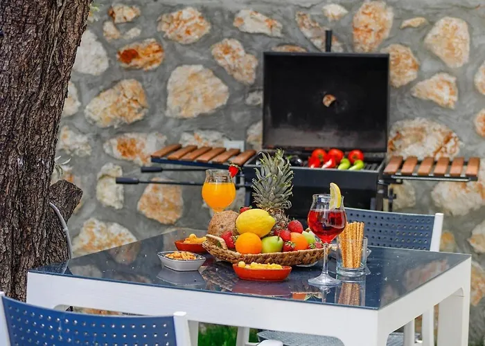 Islamlar With Private Pool Kalkan